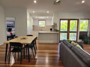 3 Bedroom Hideaway - living and kitchen